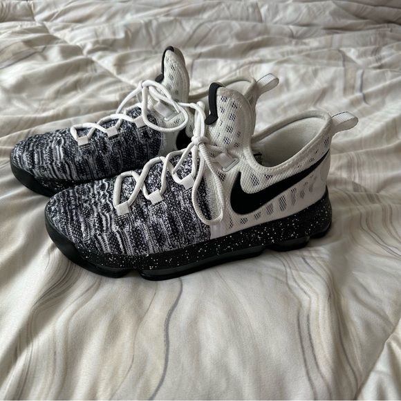 Nike KD 9 Oreo - Picture 2 of 6